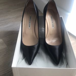Manolo Blahnik BB 90 pumps